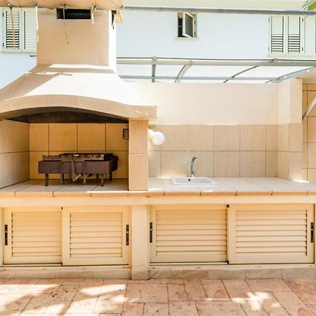 פרבוליה Villa Venus By Ezoria Villas מראה חיצוני תמונה