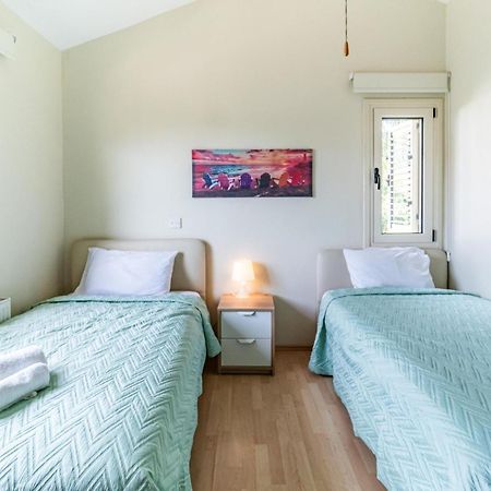 פרבוליה Villa Venus By Ezoria Villas מראה חיצוני תמונה