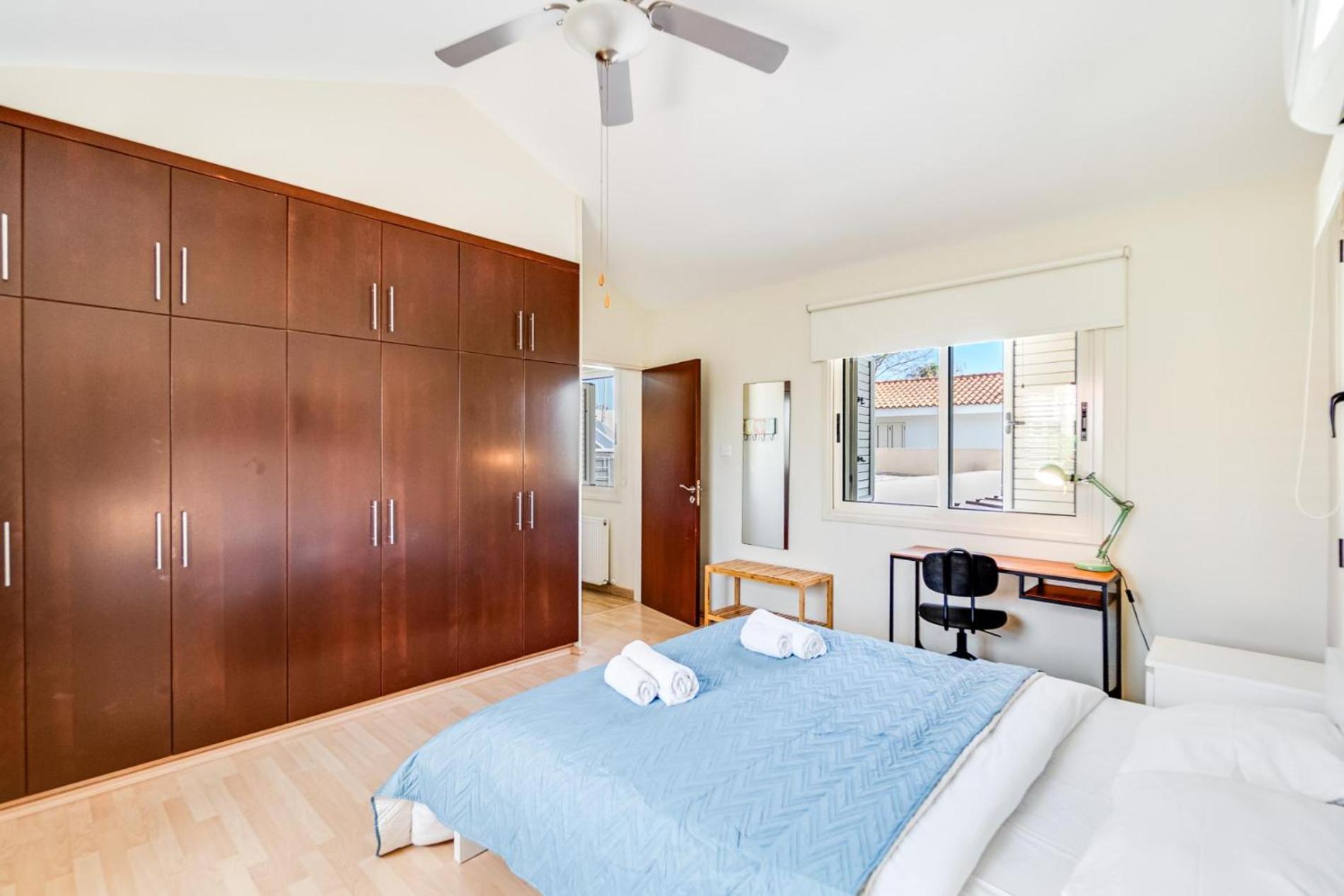 פרבוליה Villa Venus By Ezoria Villas מראה חיצוני תמונה