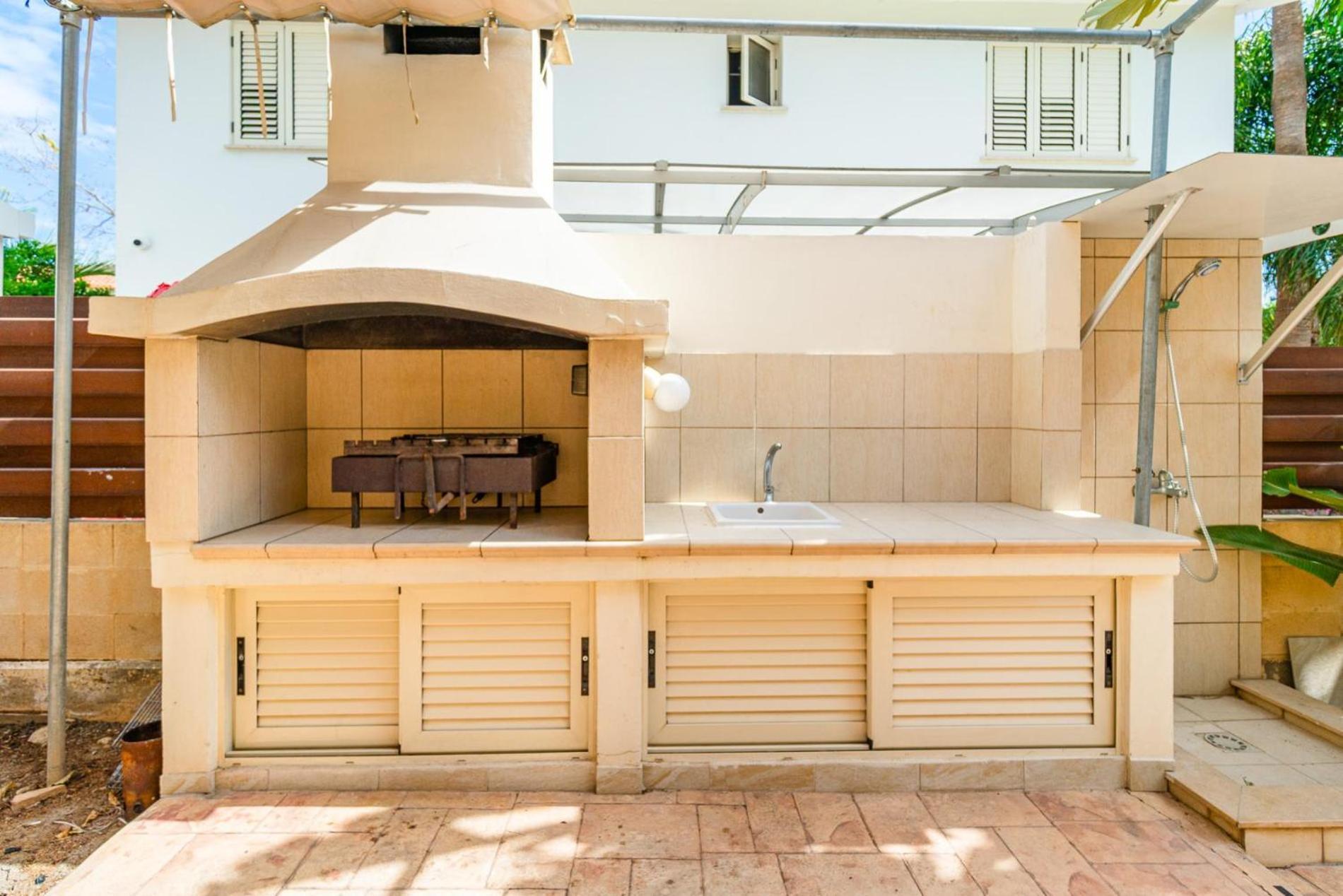 פרבוליה Villa Venus By Ezoria Villas מראה חיצוני תמונה