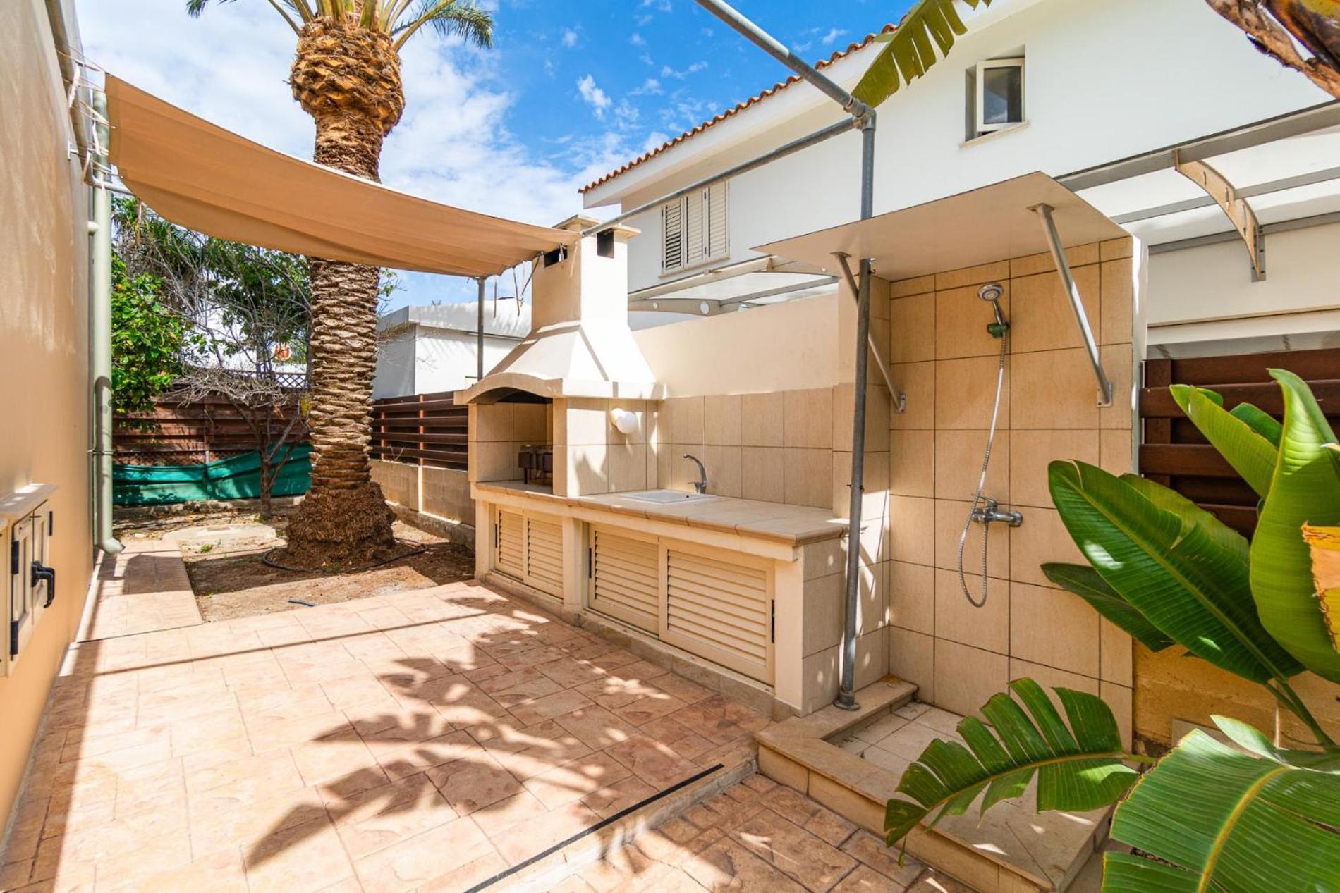 פרבוליה Villa Venus By Ezoria Villas מראה חיצוני תמונה