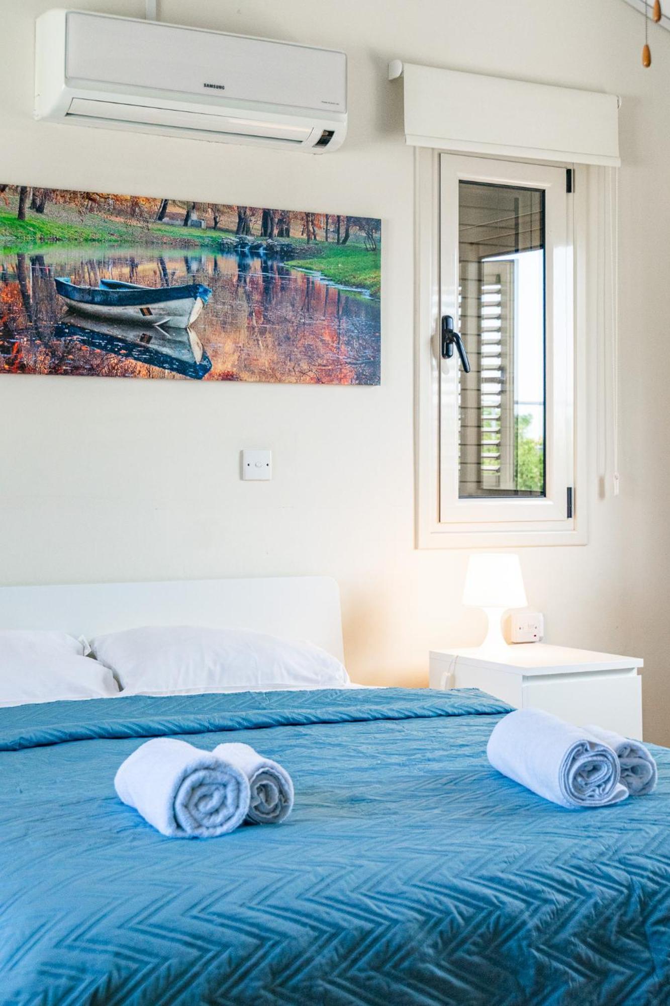 פרבוליה Villa Venus By Ezoria Villas מראה חיצוני תמונה
