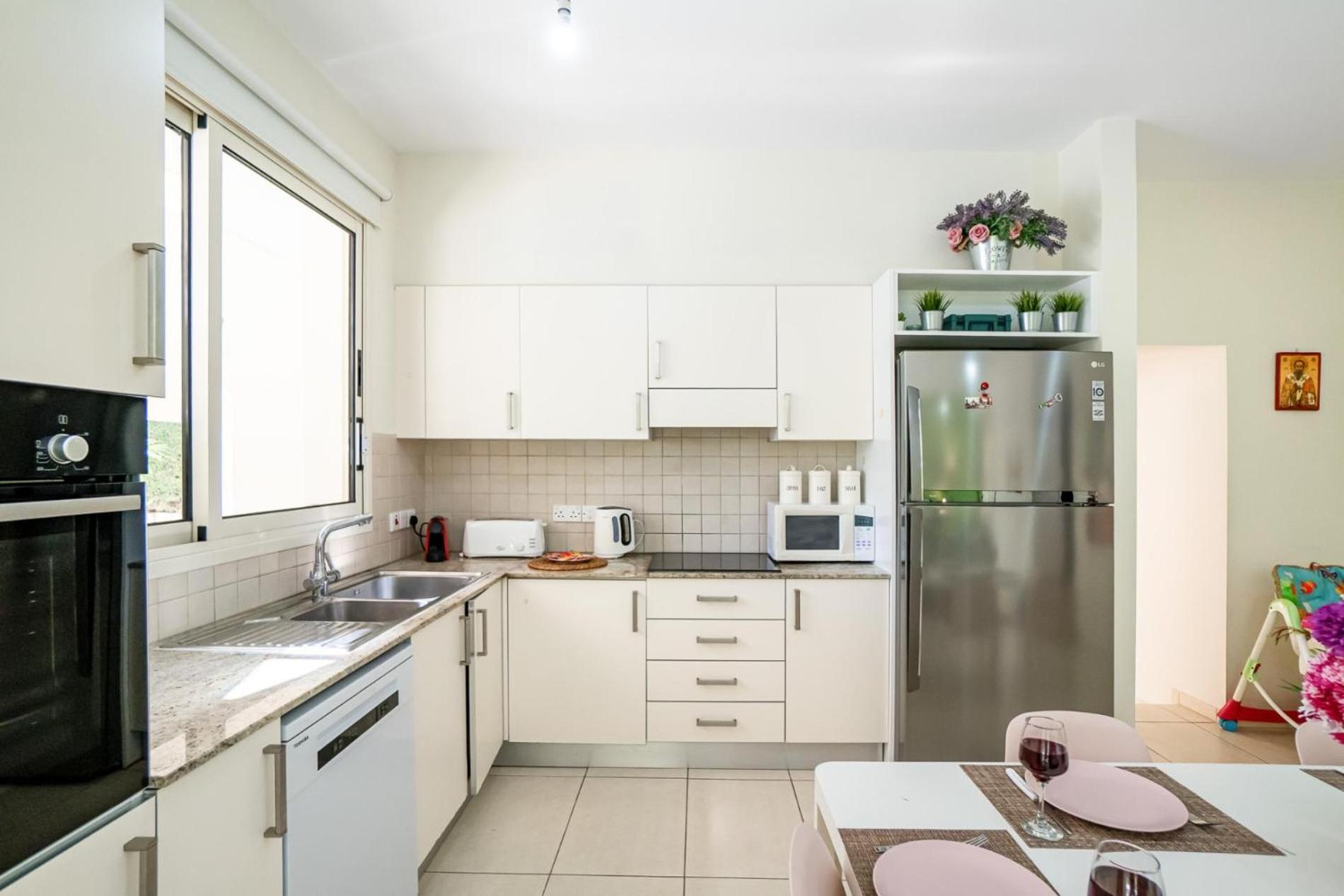 פרבוליה Villa Venus By Ezoria Villas מראה חיצוני תמונה
