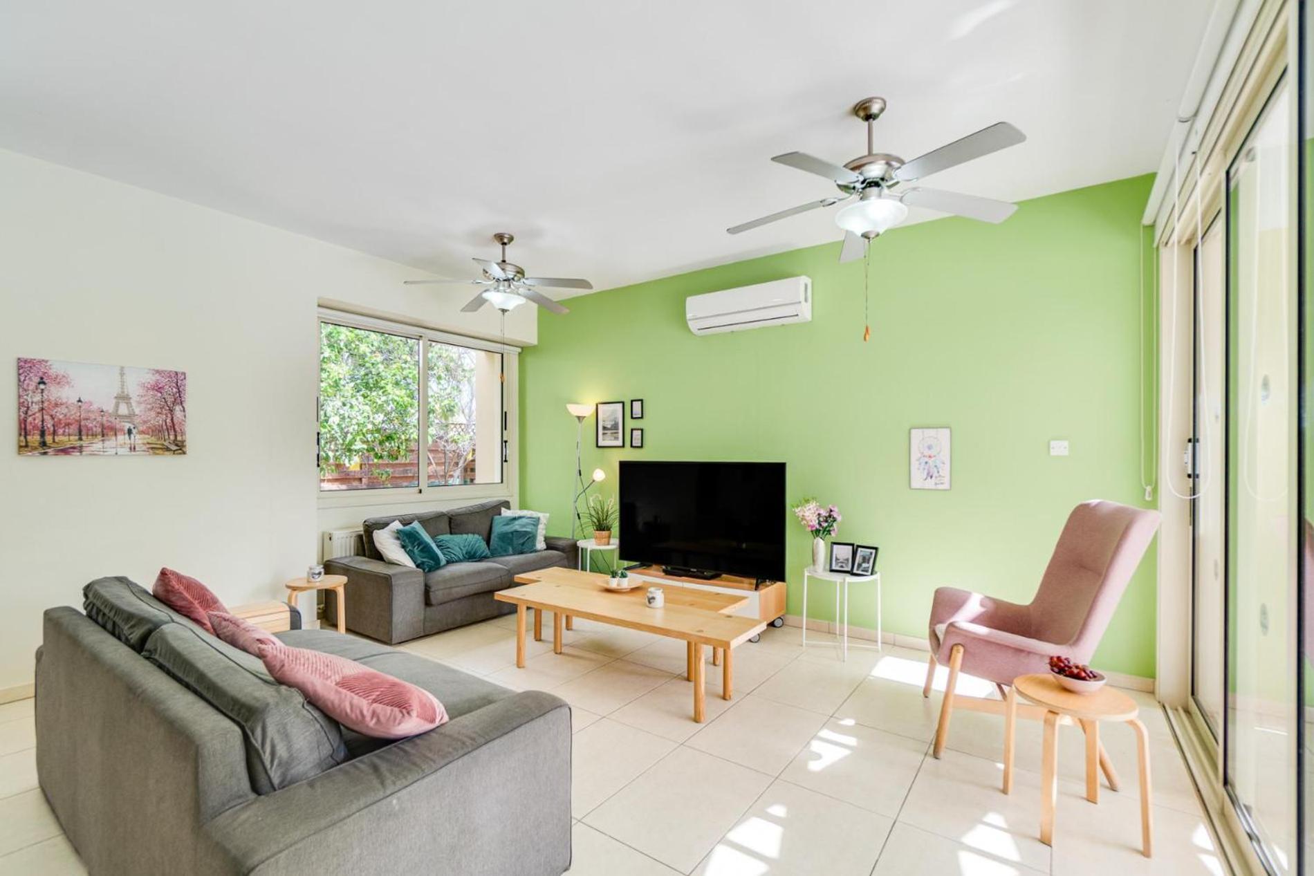 פרבוליה Villa Venus By Ezoria Villas מראה חיצוני תמונה