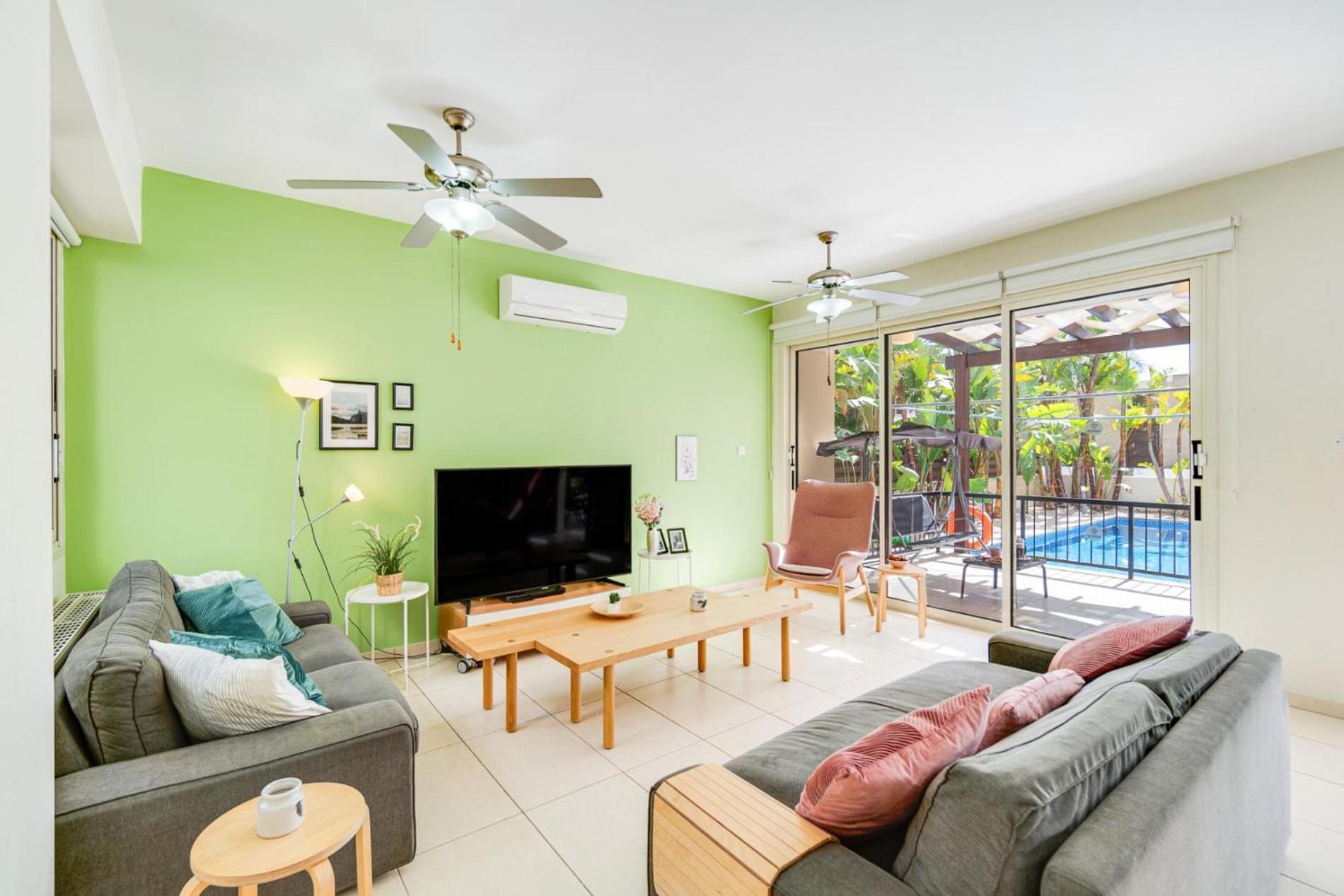 פרבוליה Villa Venus By Ezoria Villas מראה חיצוני תמונה