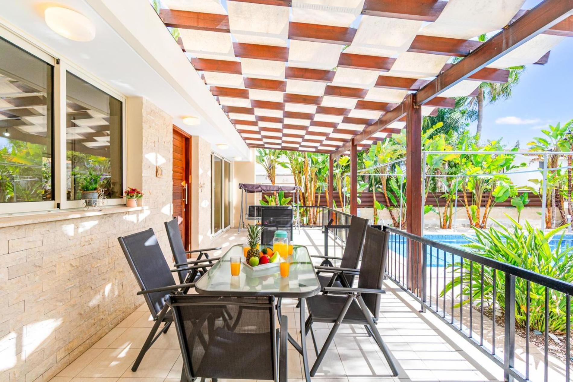 פרבוליה Villa Venus By Ezoria Villas מראה חיצוני תמונה