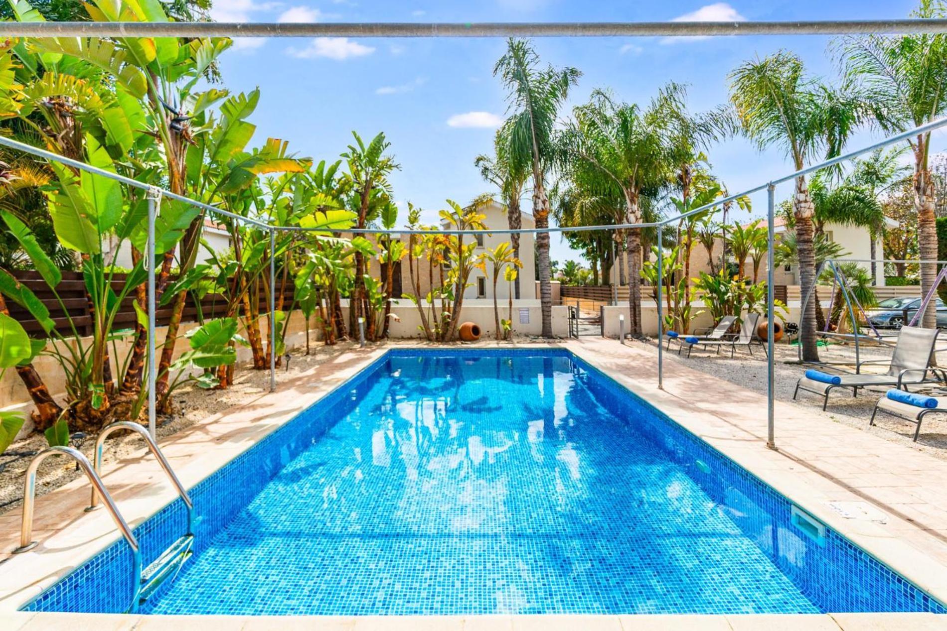 פרבוליה Villa Venus By Ezoria Villas מראה חיצוני תמונה